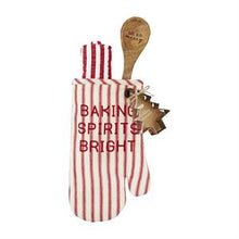 Load image into Gallery viewer, Oven Mitt Gift Set