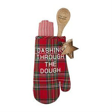 Load image into Gallery viewer, Dashing Through the Snow Oven Mitt Gift Set