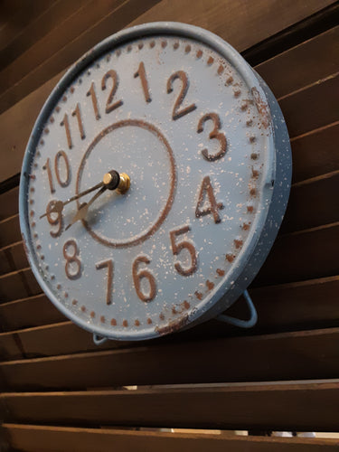 Round blue clock