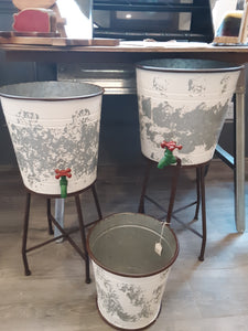 Porch planter with spigot