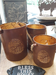 Rusty cylinder lantern